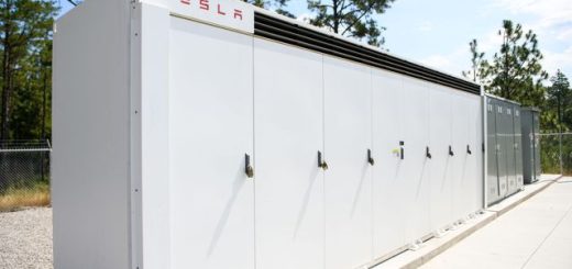 What is Tesla energy storage?