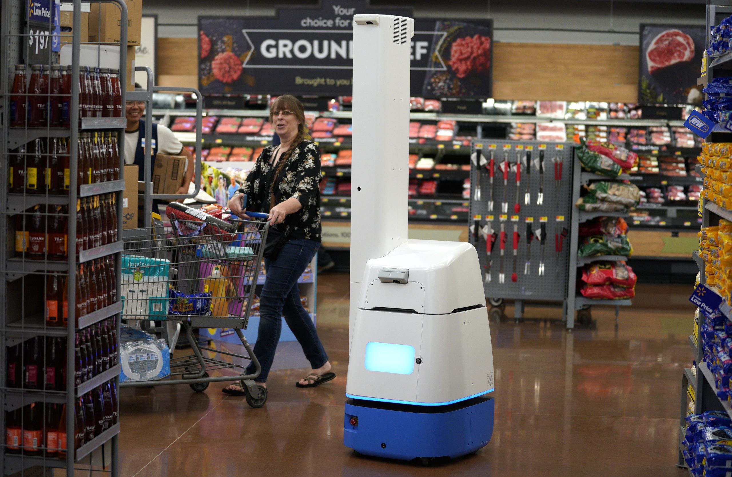 Walmart targets 65% of stores to utilize automation by 2026