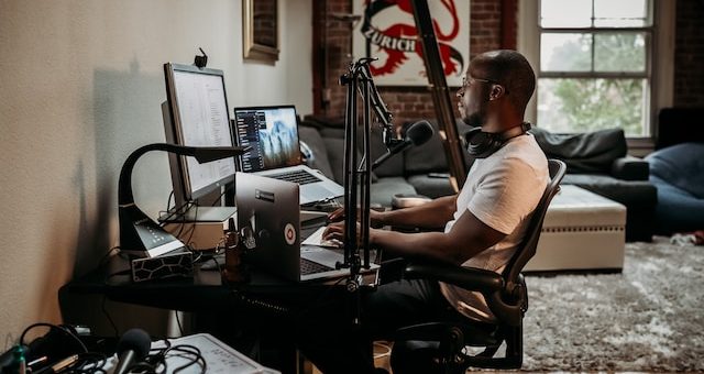 How to Use Podcasting to Enhance Your Brand's Image