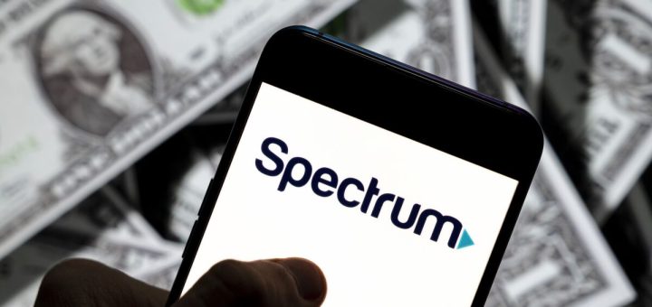 What is the difference between Spectrum mobile and Verizon?