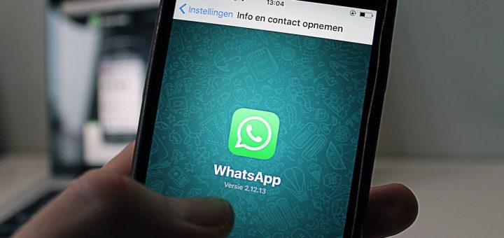 What's the difference between WhatsApp and texting?
