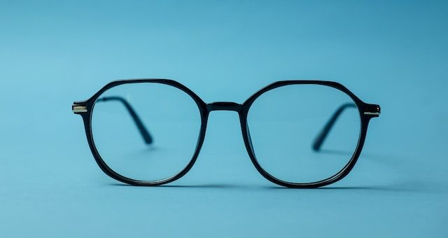 How to Repair Eyeglasses